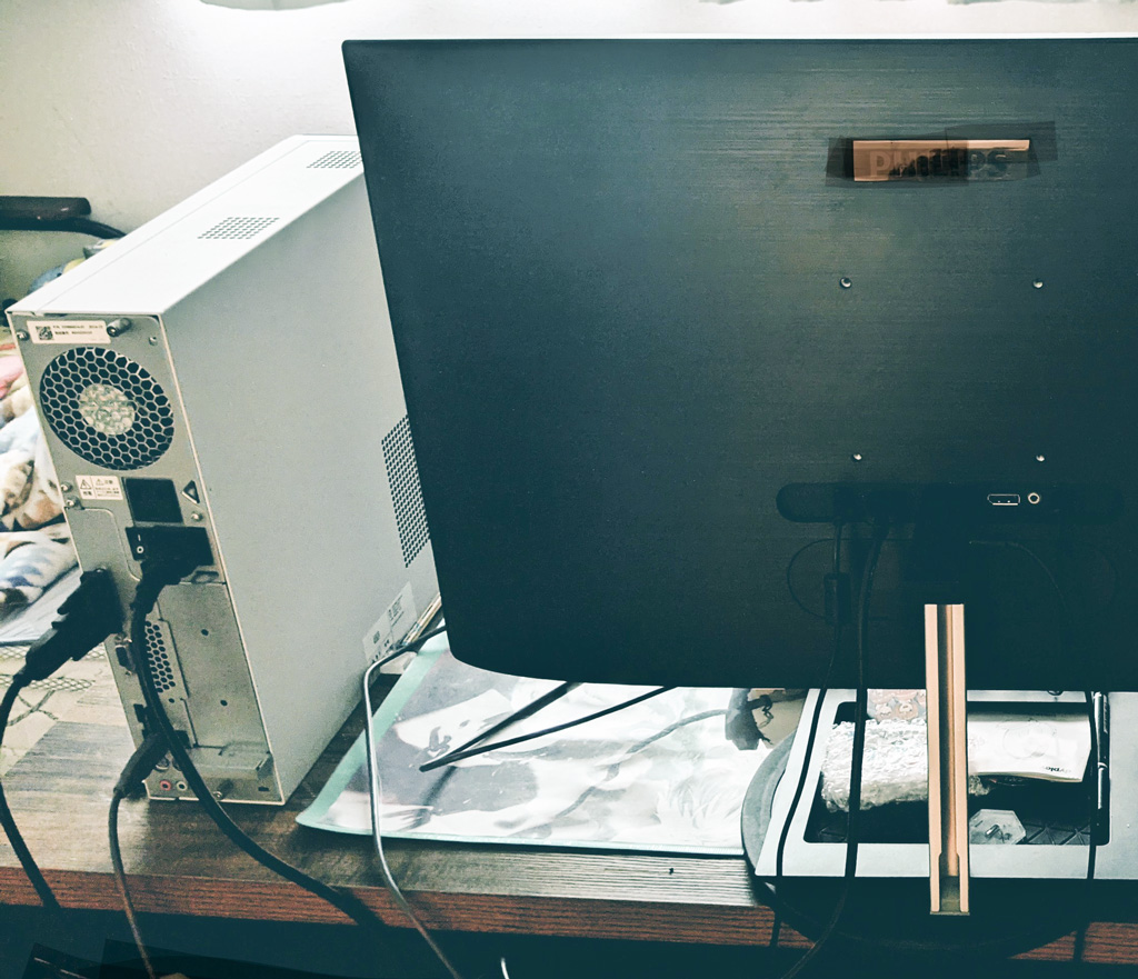 スマホで背面の配線撮影